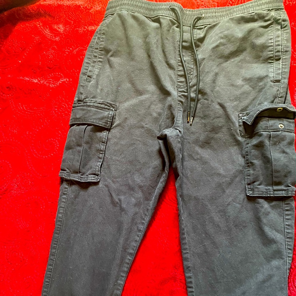 Black cargo jogger pants
